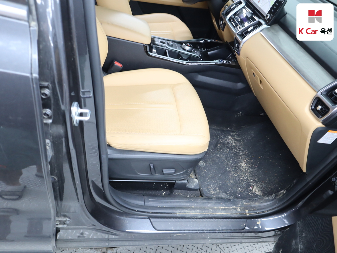 كيا سورينتو 2023 - صورة 30