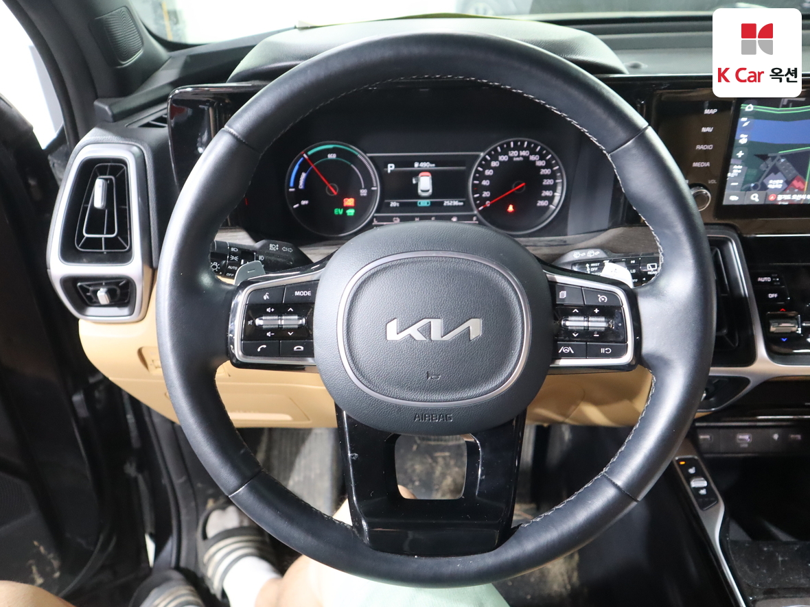 كيا سورينتو 2023 - صورة 10