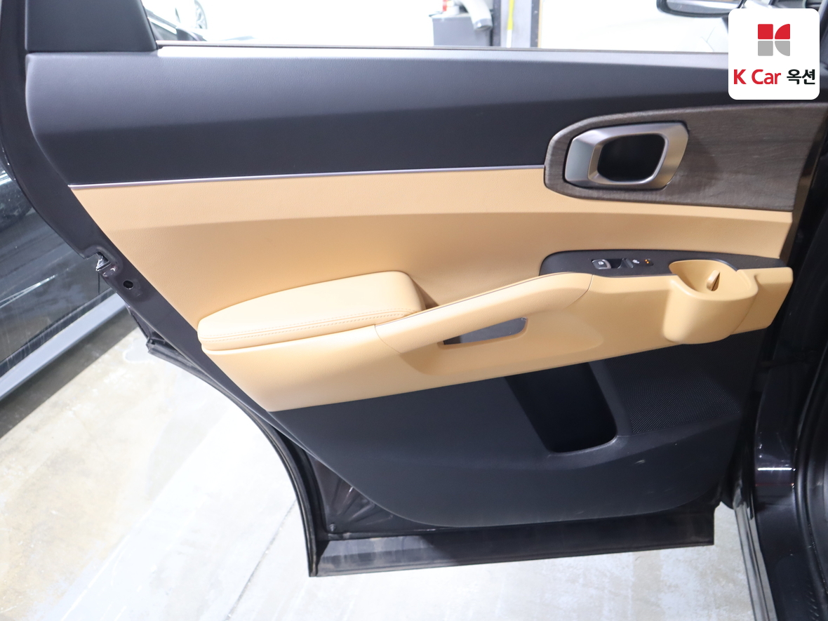 كيا سورينتو 2023 - صورة 21