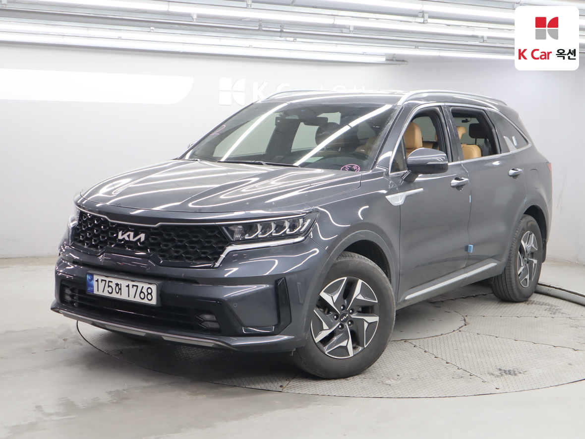 كيا سورينتو 2023 - صورة 1