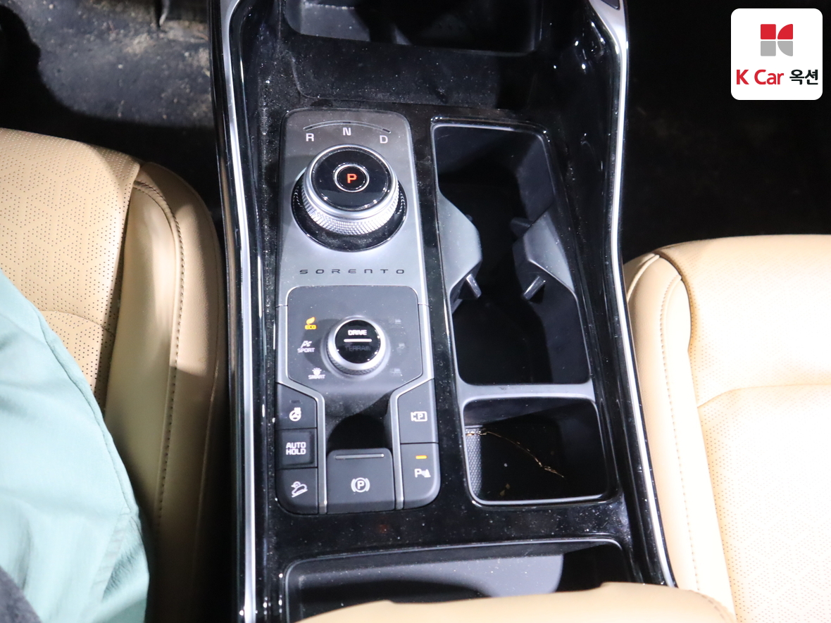 كيا سورينتو 2023 - صورة 16