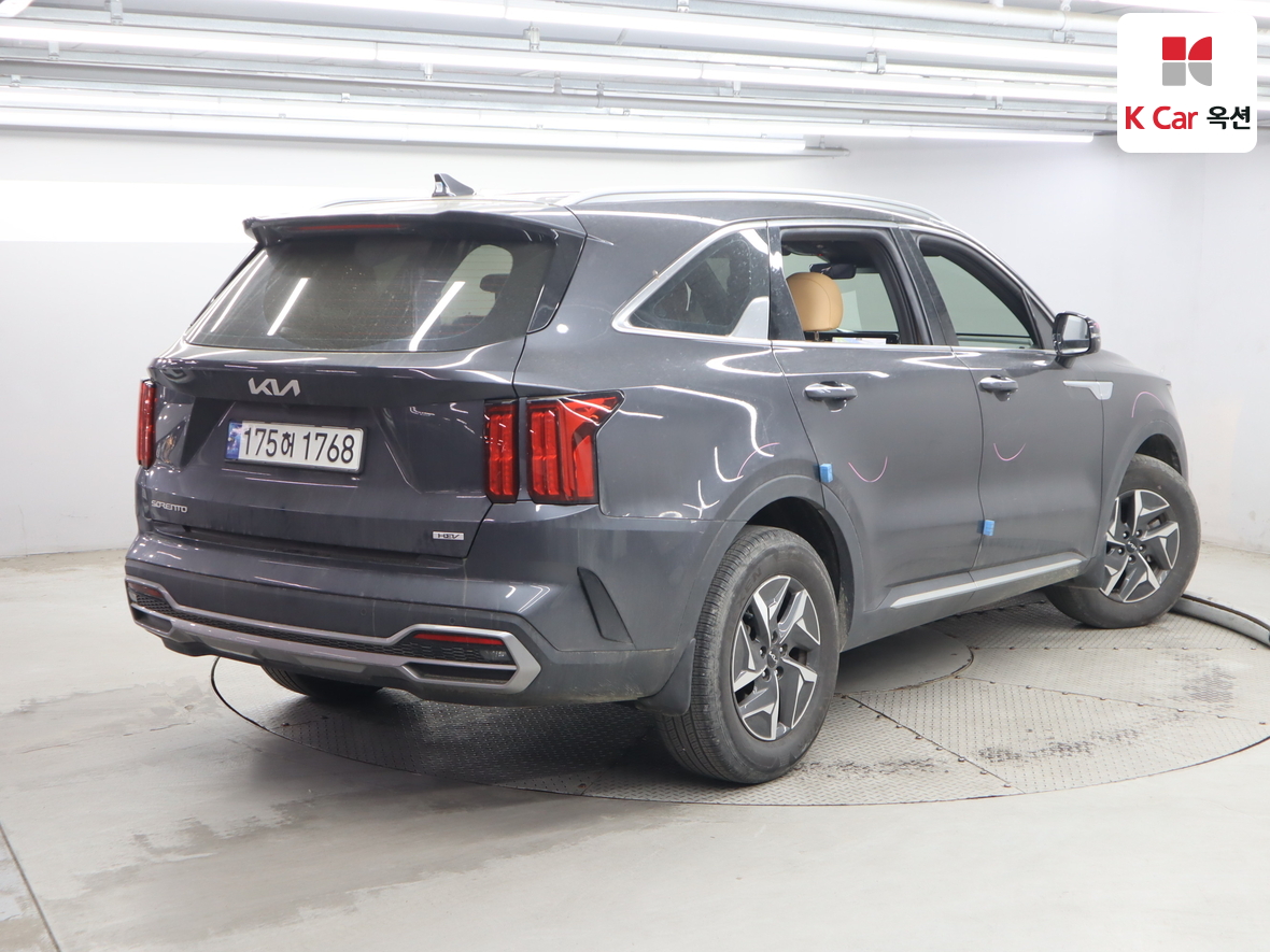 كيا سورينتو 2023 - صورة 2