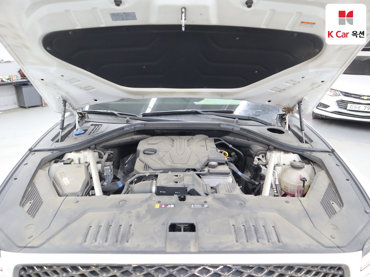 جينيسيس GV70 2023 - صورة 33