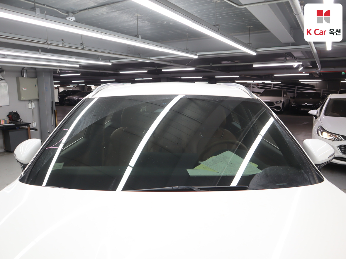 جينيسيس GV70 2023 - صورة 34