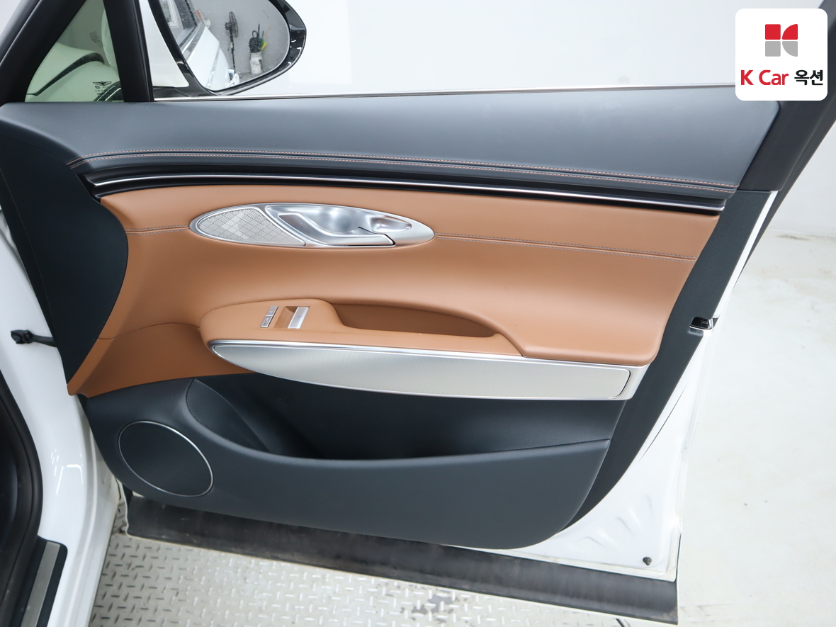 جينيسيس GV70 2023 - صورة 29