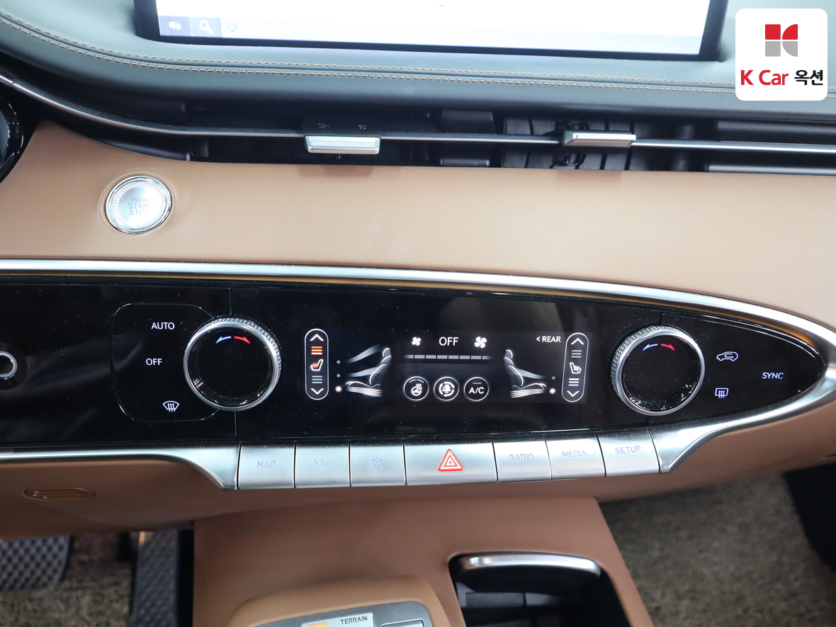 جينيسيس GV70 2023 - صورة 15