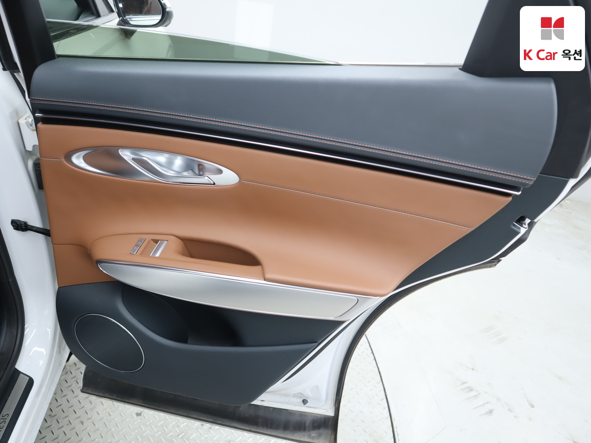 جينيسيس GV70 2023 - صورة 27