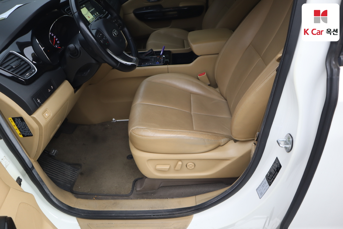 Kia New Carnival - 20