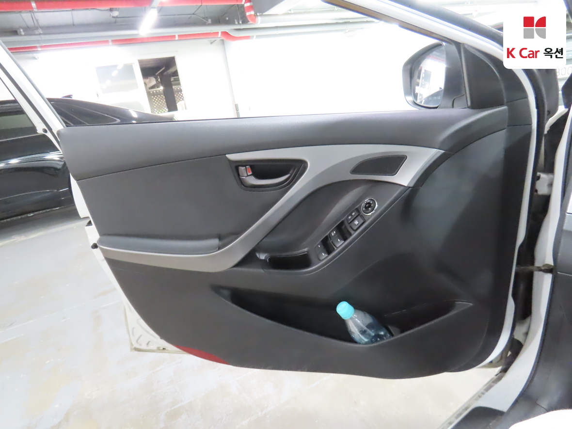 هيونداي إلانترا 2011 - صورة 8