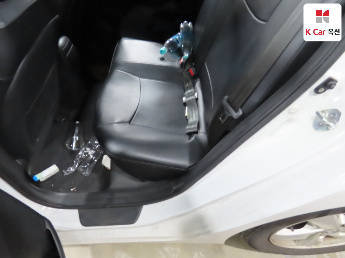 هيونداي إلانترا 2011 - صورة 22