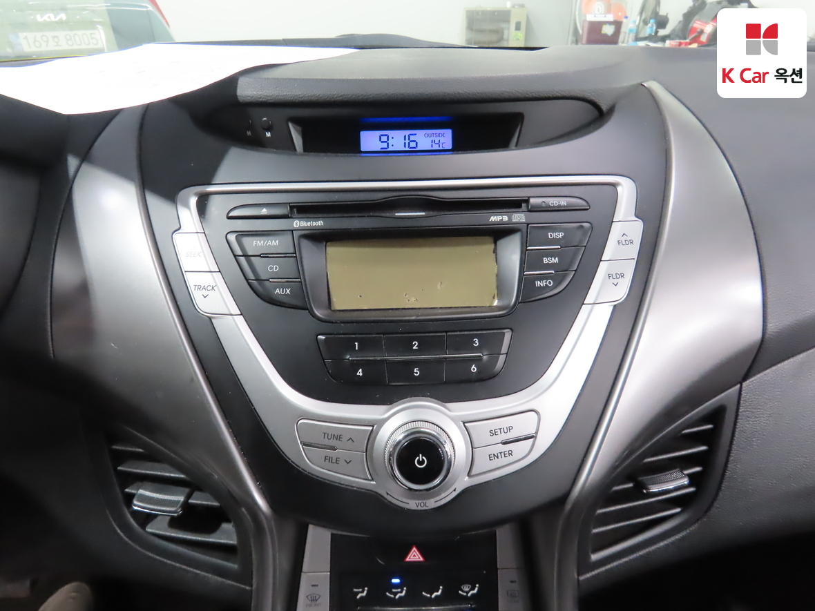 هيونداي إلانترا 2011 - صورة 13