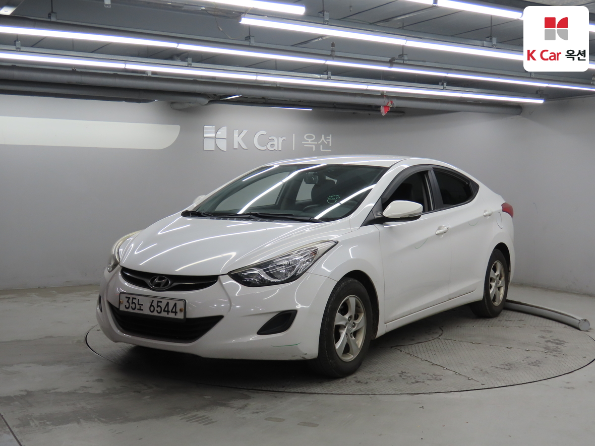 هيونداي إلانترا 2011 - صورة 1