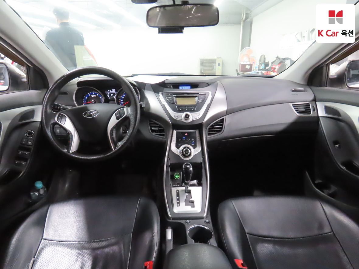 هيونداي إلانترا 2011 - صورة 3