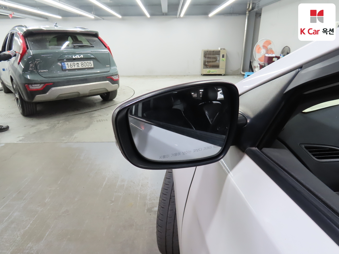 هيونداي إلانترا 2011 - صورة 20