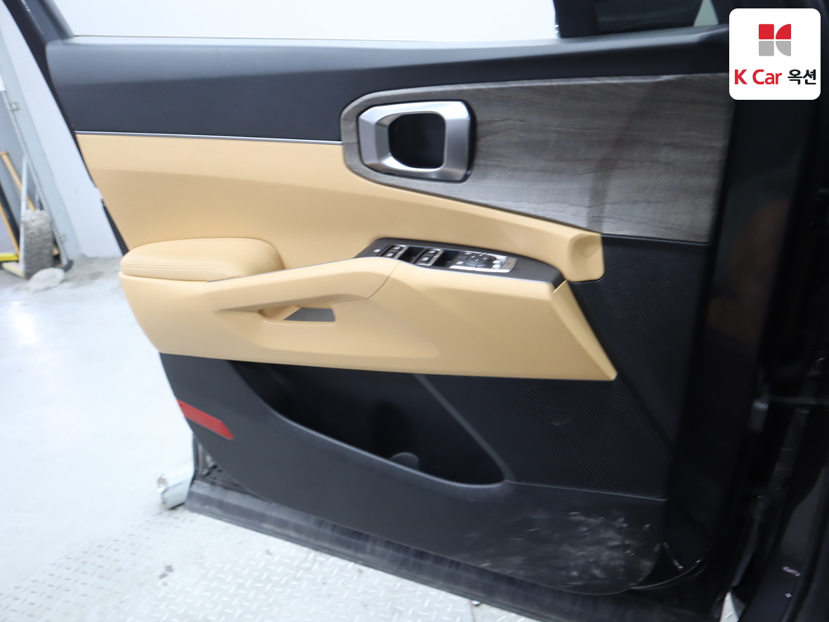 Kia Sorento 2023 - Image 8