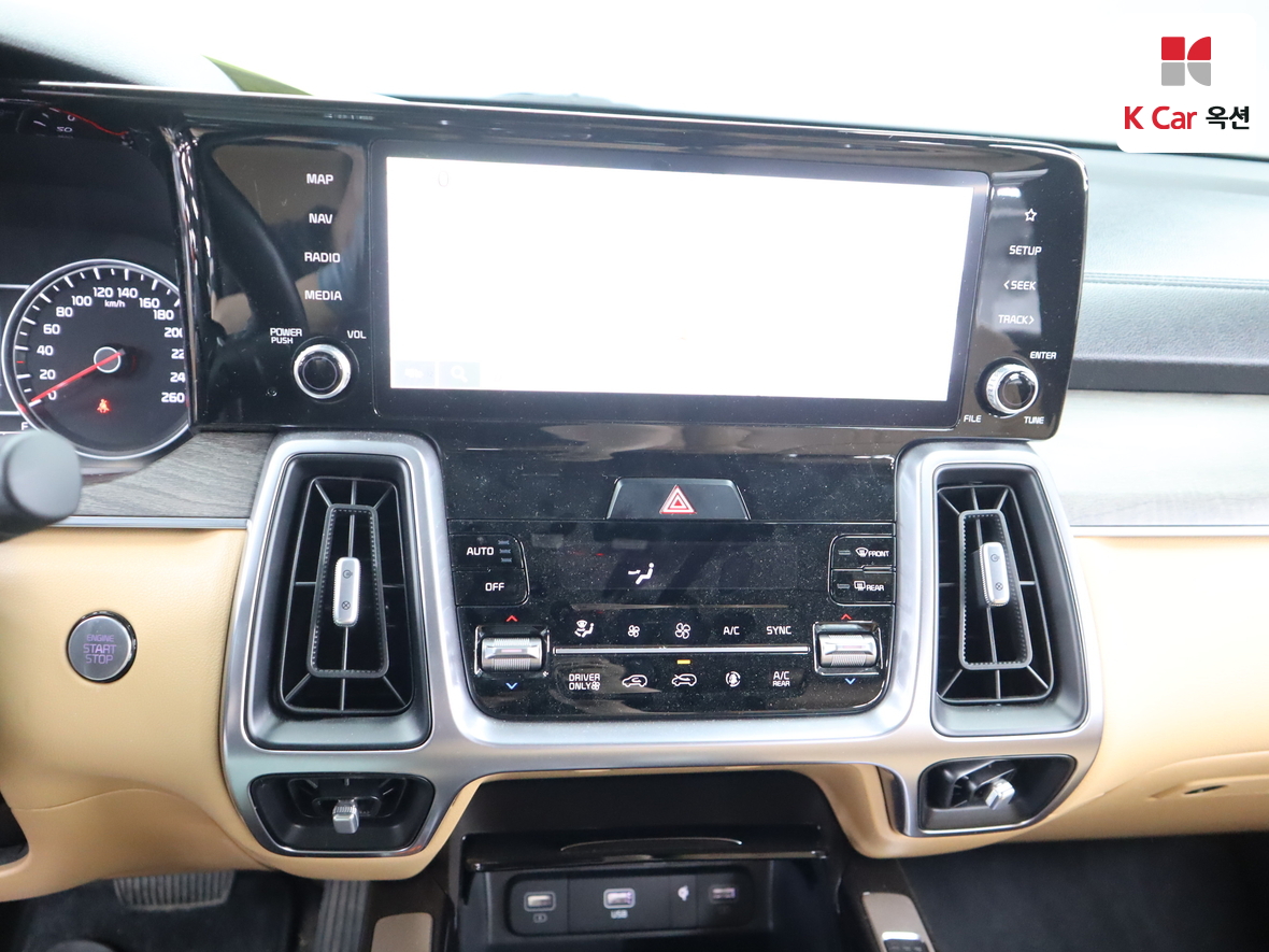 Kia Sorento 2023 - Image 6