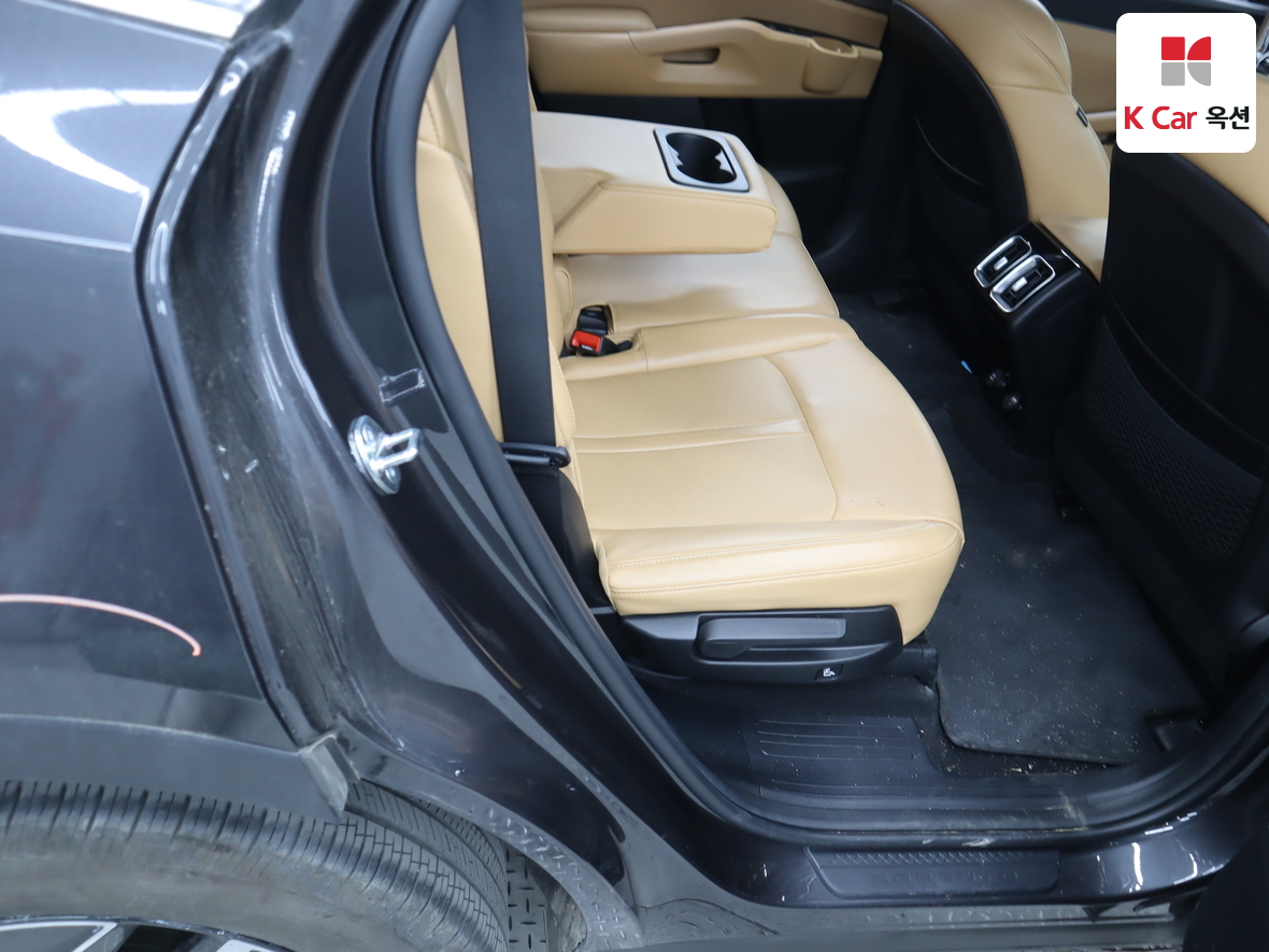 Kia Sorento 2023 - Image 28