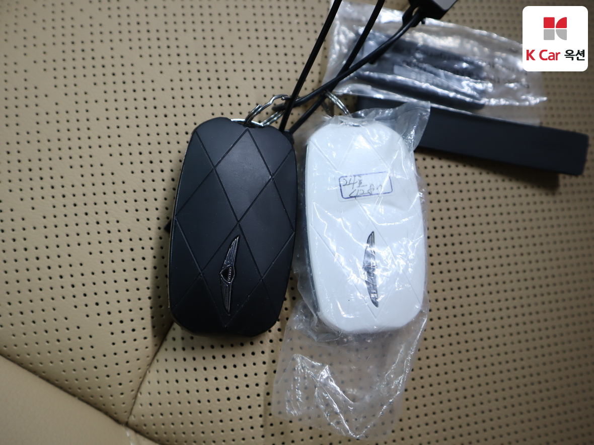 Genesis GV60 2022 - Image 17