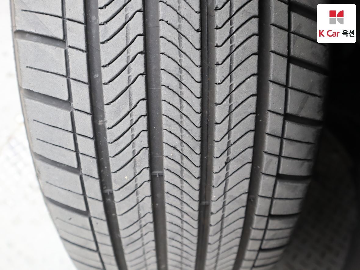 Genesis GV60 2022 - Image 32