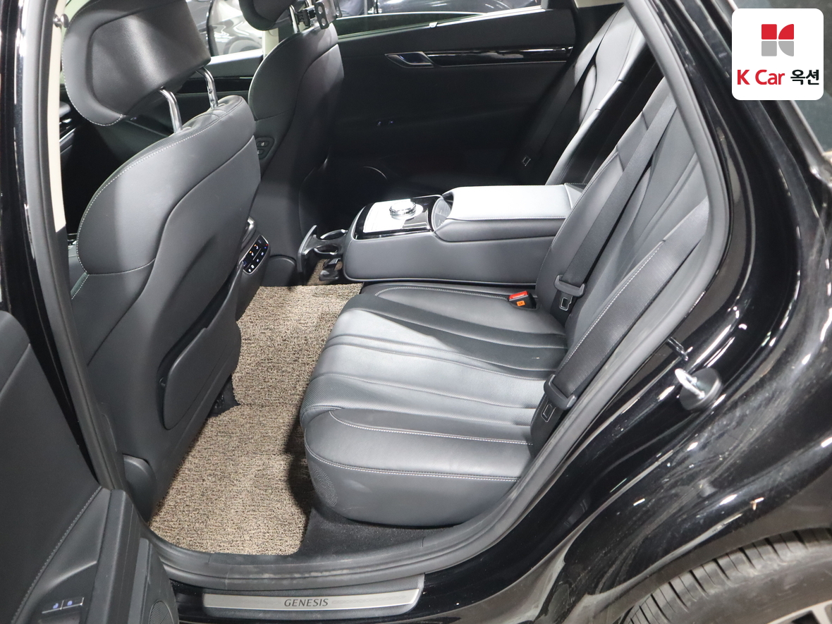 جينيسيس G80 2023 - صورة 23