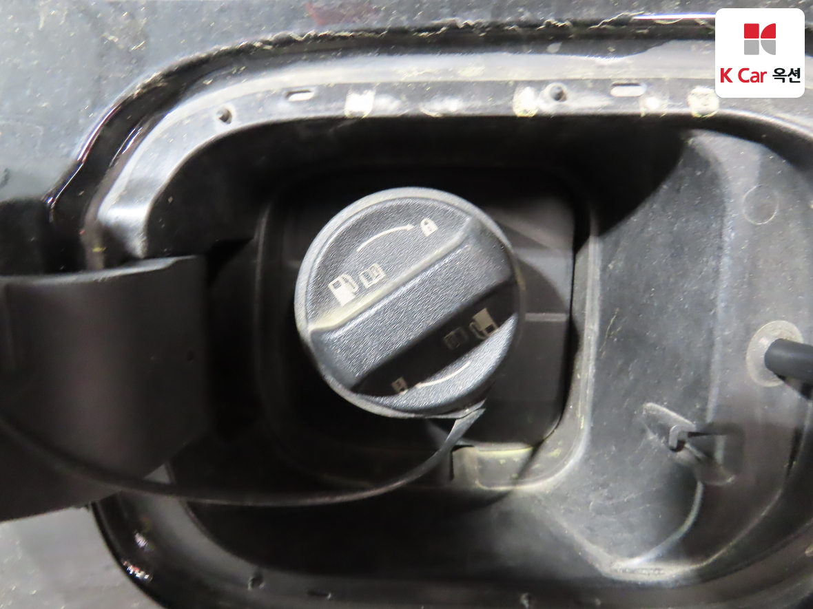 Hyundai AZERA 2023 - Image 25