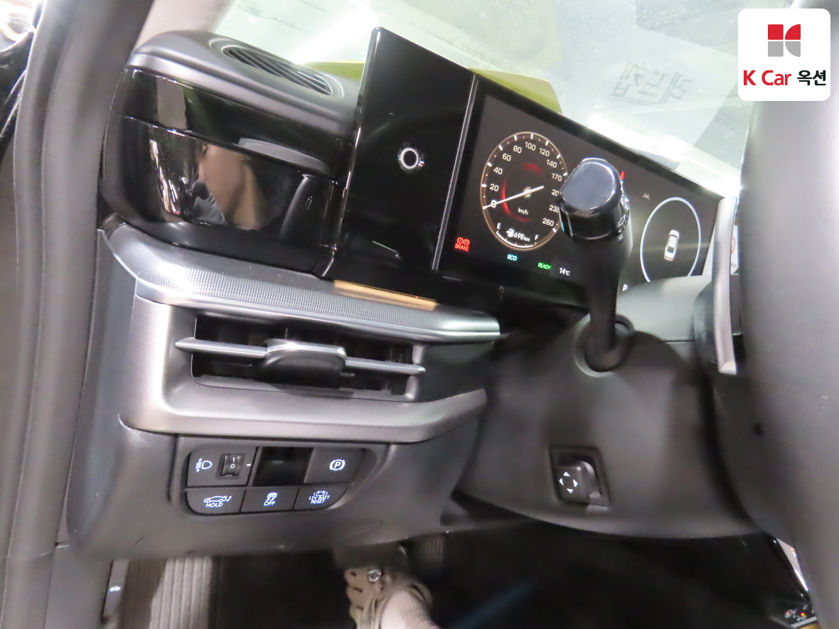 Hyundai AZERA 2023 - Image 9