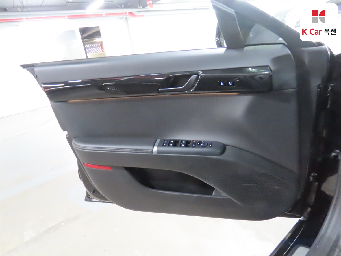 Hyundai AZERA 2023 - Image 8