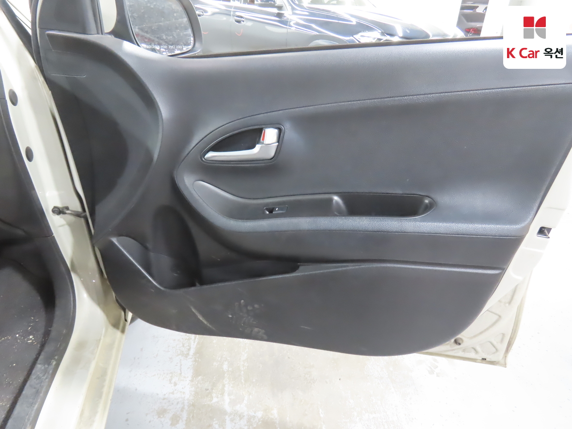 Kia Morning 2013 - Image 30