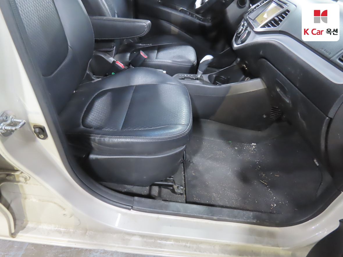 Kia Morning 2013 - Image 31
