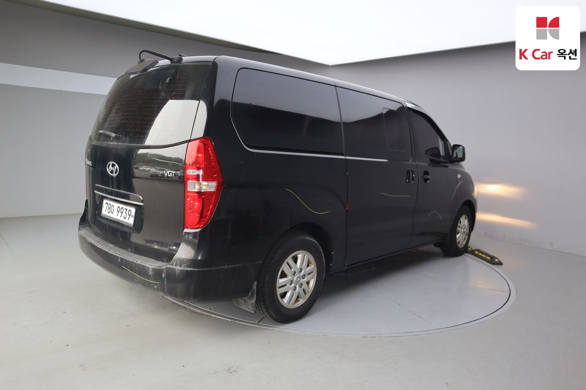 Hyundai Grand Starex - 2