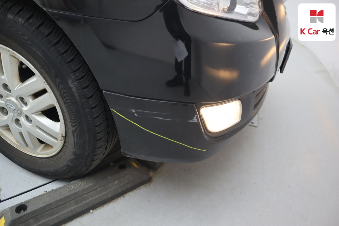 Hyundai Grand Starex - 36