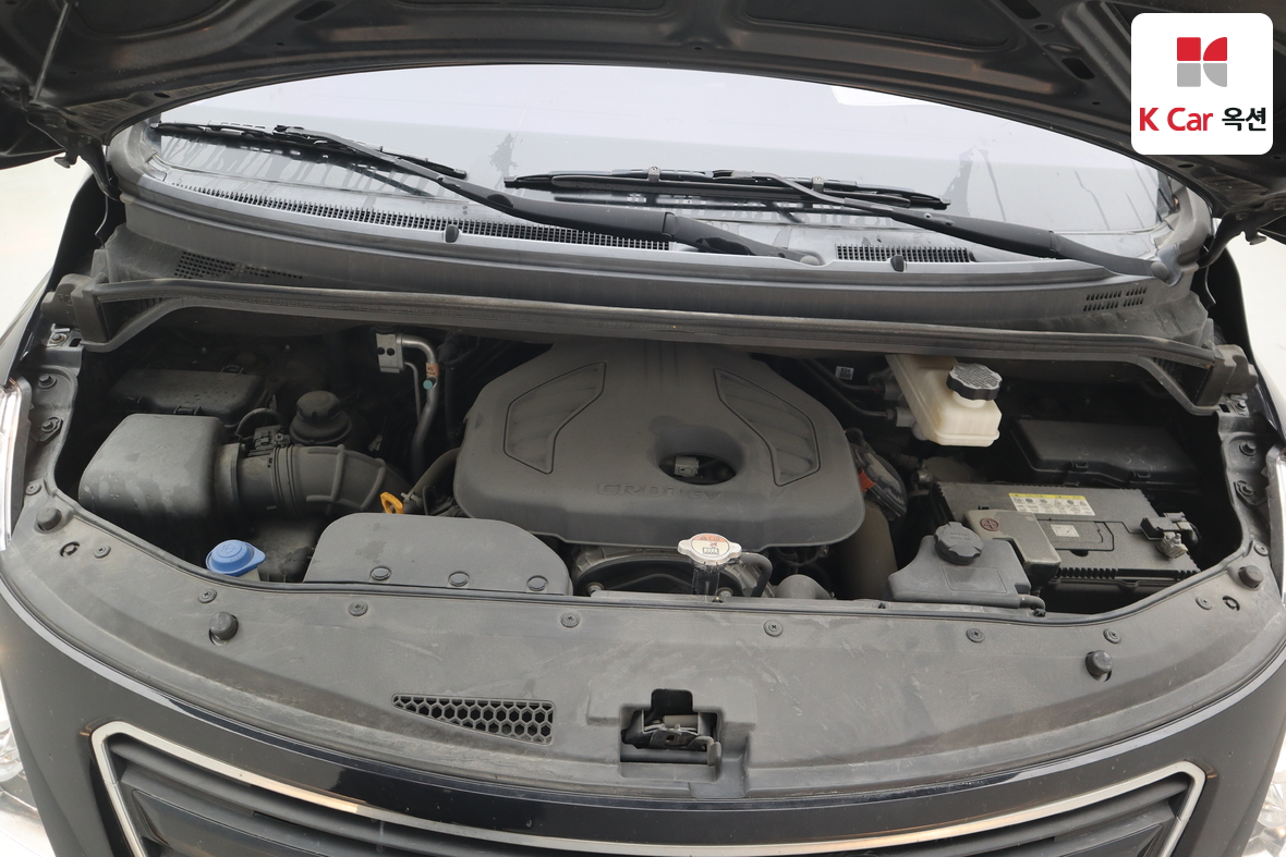 Hyundai Grand Starex - 30