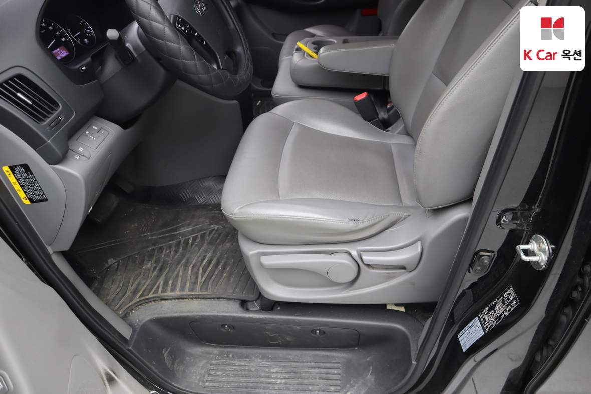 Hyundai Grand Starex - 18