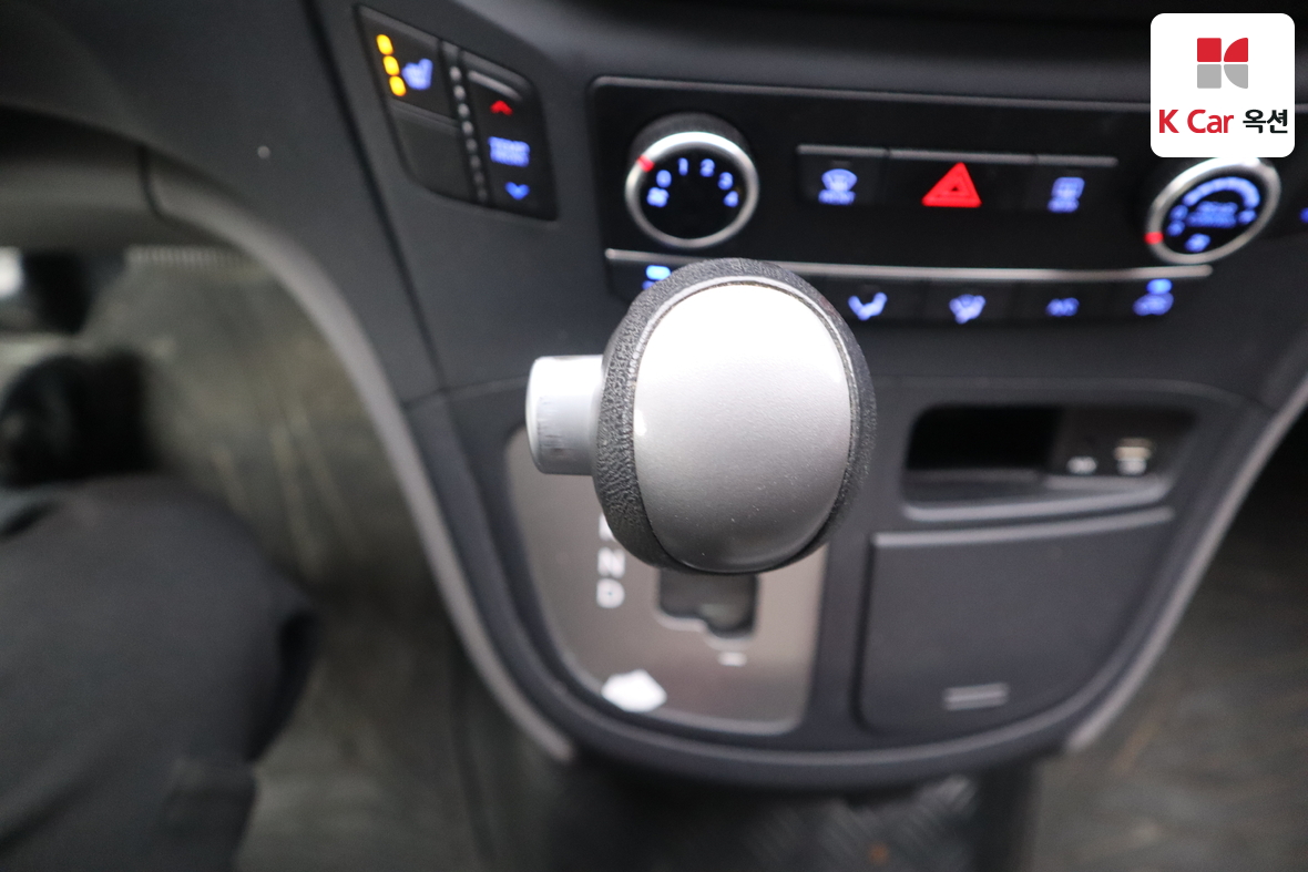 Hyundai Grand Starex - 15