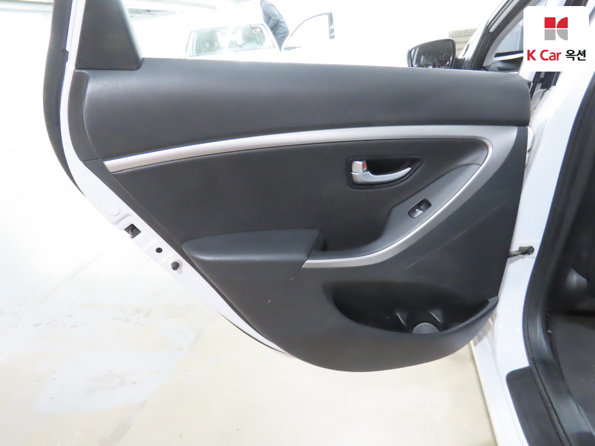 Hyundai i30 2015 - Image 23
