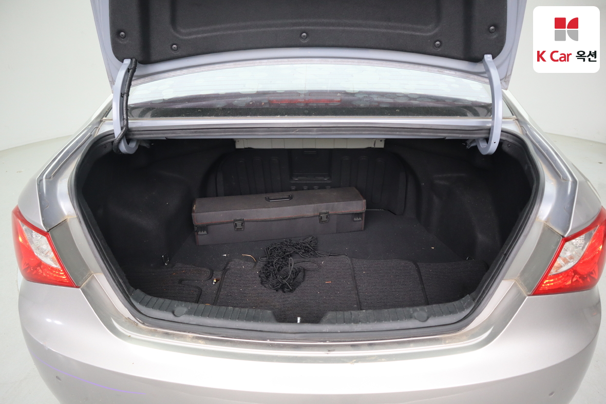 Hyundai Sonata - 24