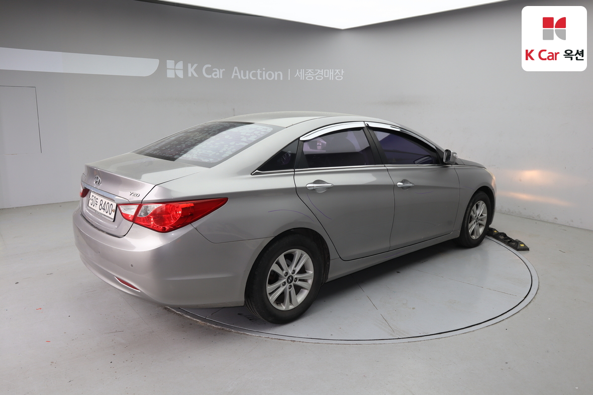 Hyundai Sonata - 2
