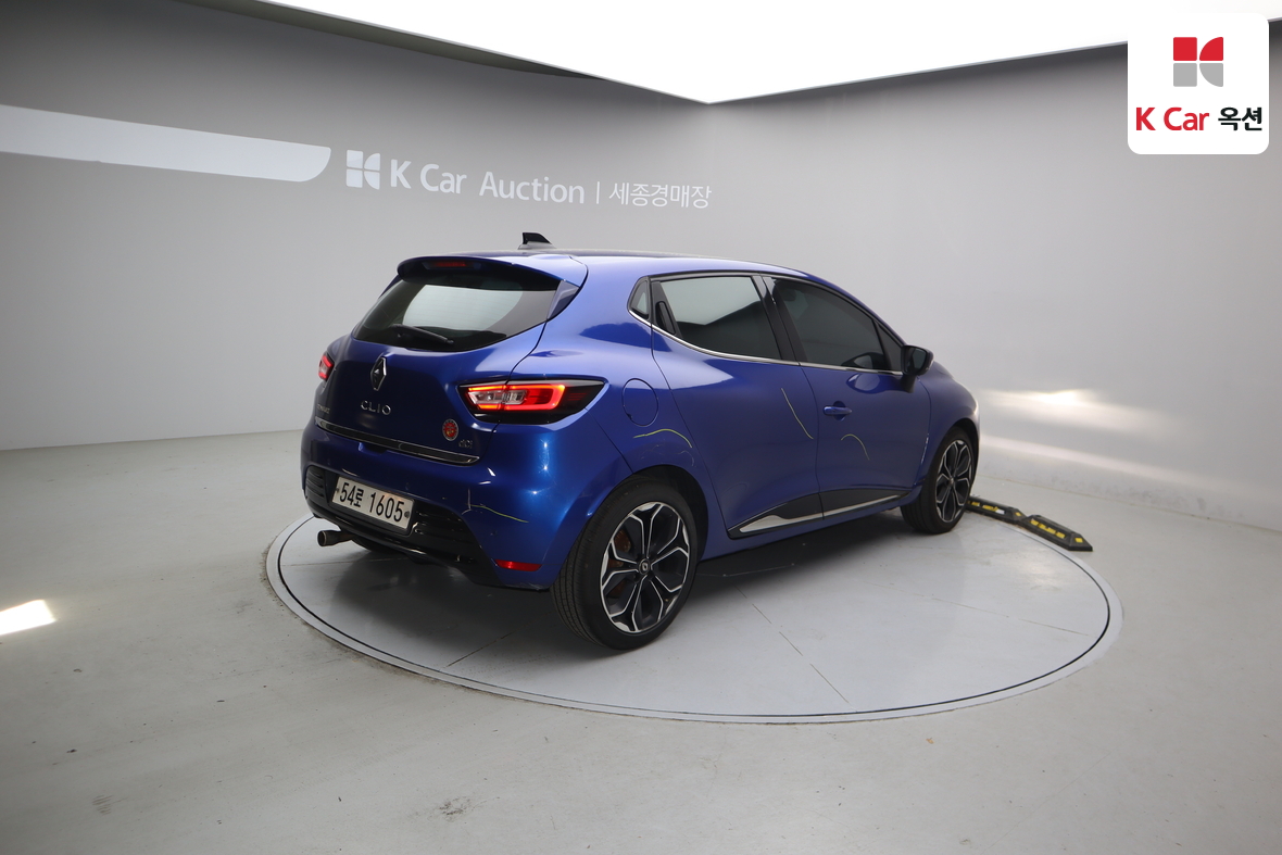 Renault Samsung Clio - 2