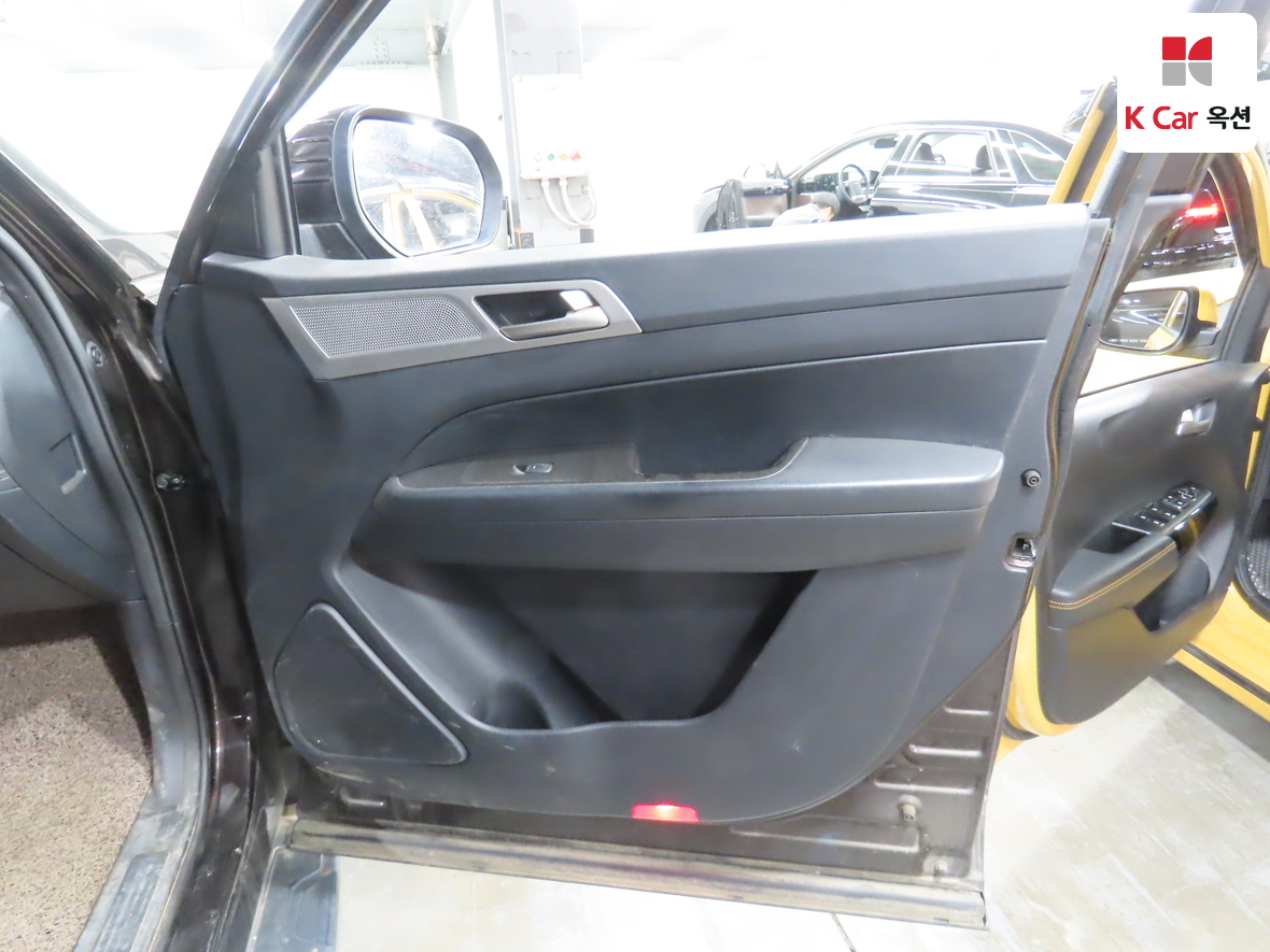 KG Mobility Rexton Sports 2019 - Image 30