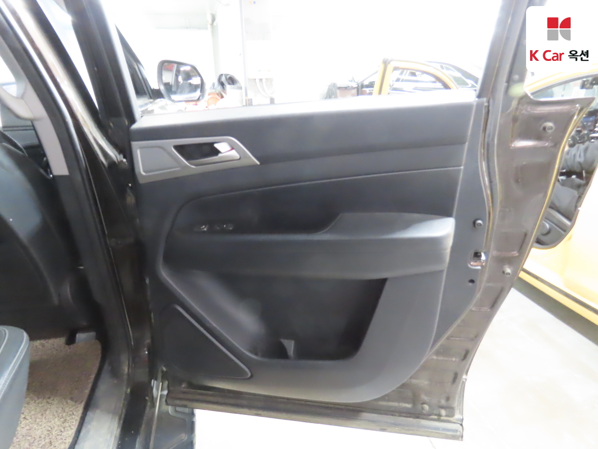 KG Mobility Rexton Sports 2019 - Image 28