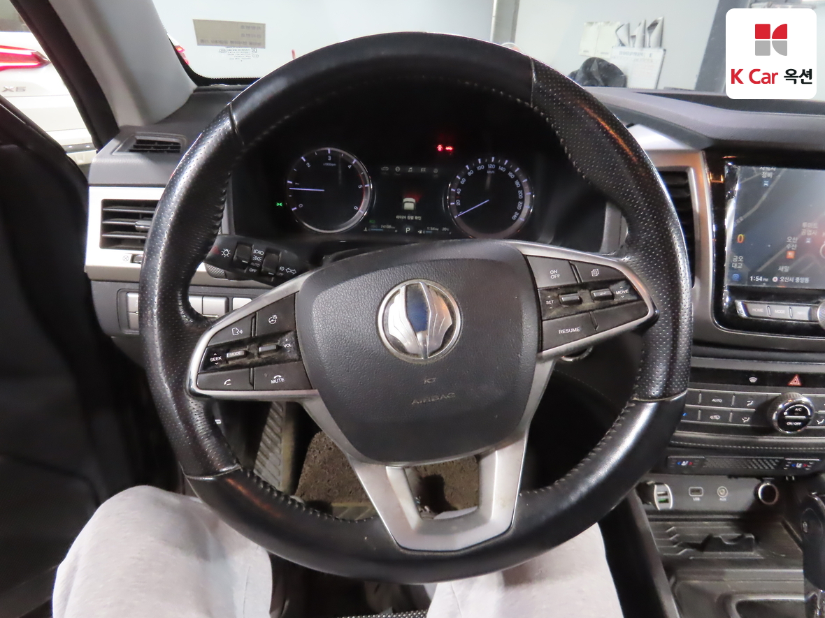 KG Mobility Rexton Sports 2019 - Image 10