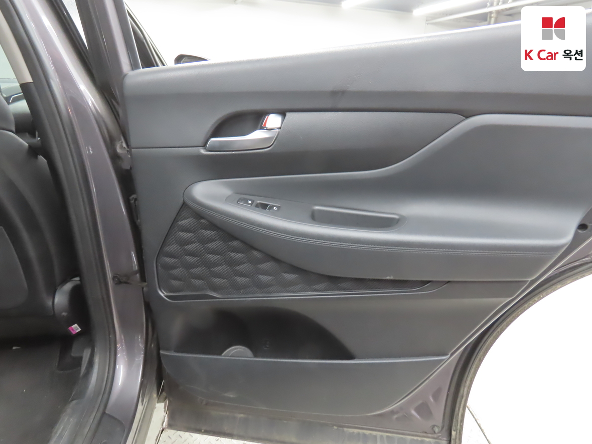 Hyundai SANTAFE 2021 - Image 27