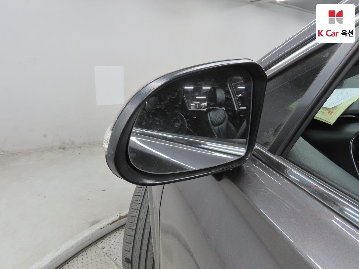 Hyundai SANTAFE 2021 - Image 21