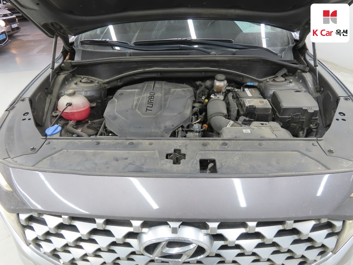 Hyundai SANTAFE 2021 - Image 33