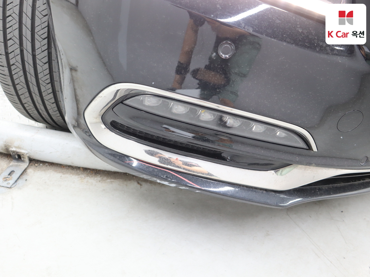 Genesis G80 2017 - Image 35