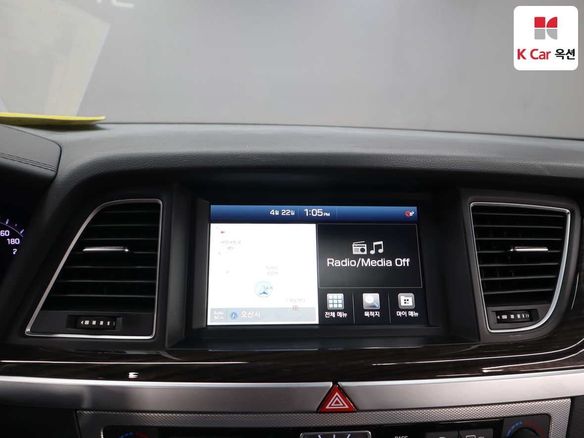 Genesis G80 2017 - Image 14