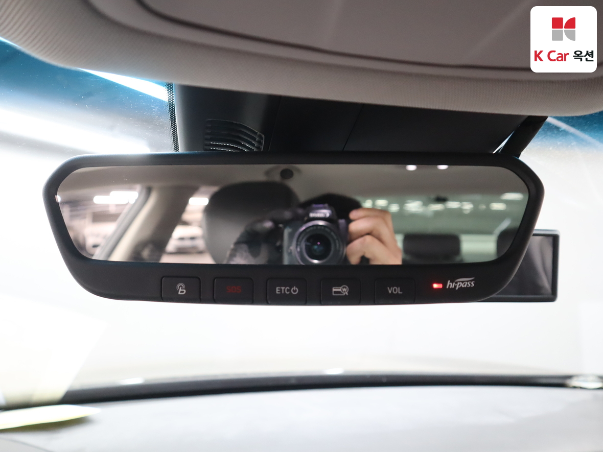 Genesis G80 2017 - Image 13