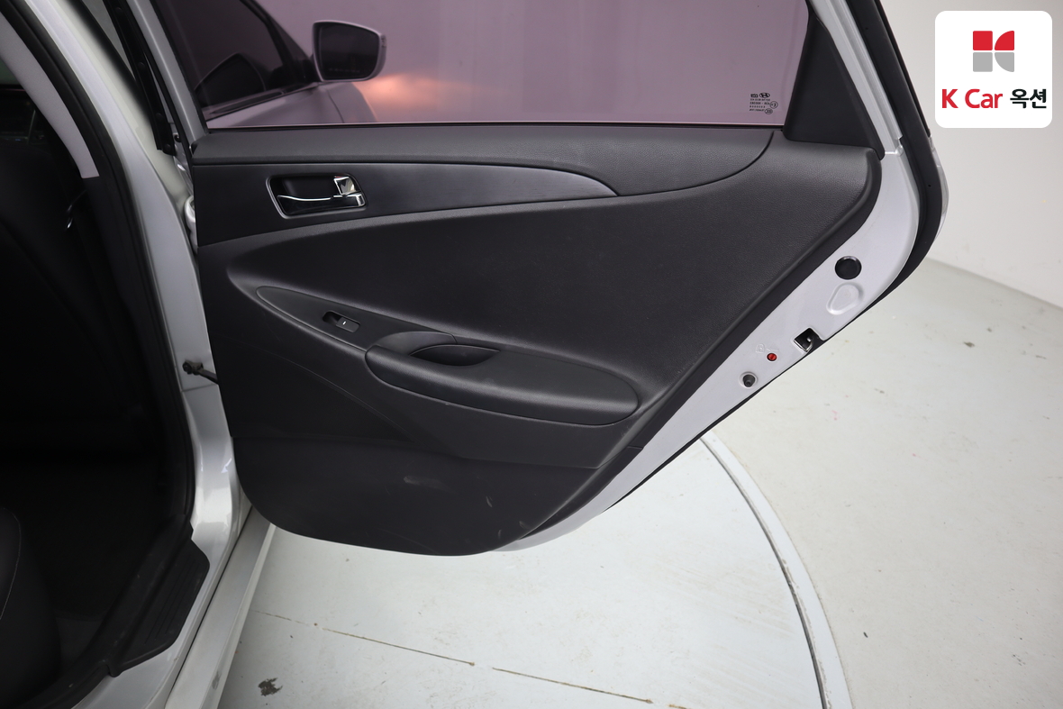 Hyundai Sonata - 25