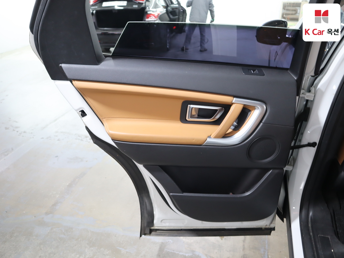 LAND-ROVER 디스커버리 2019 - 이미지 24