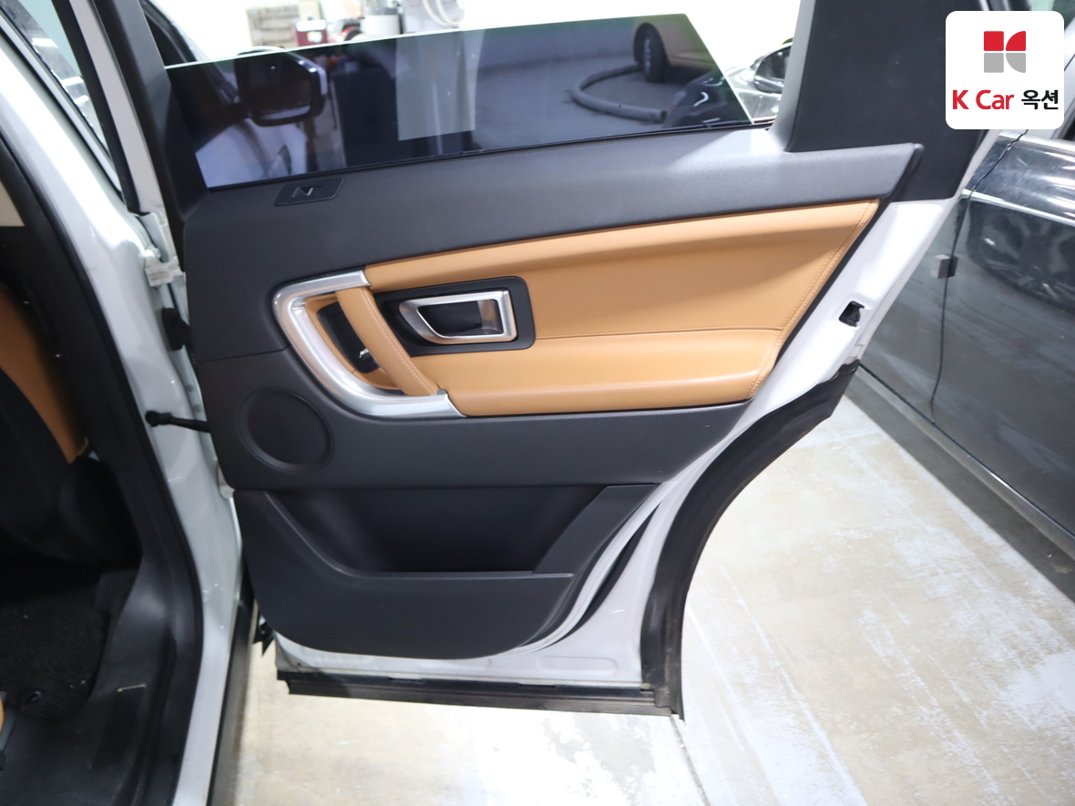 LAND-ROVER 디스커버리 2019 - 이미지 30